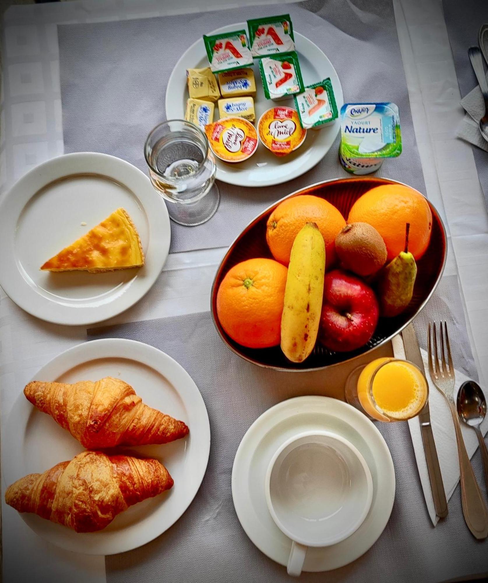 Hotel De Lisieux ลูร์ด ภายนอก รูปภาพ